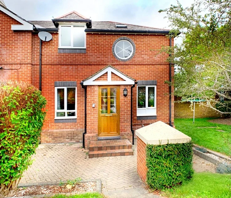 House Tredenham Close in Rushmoor