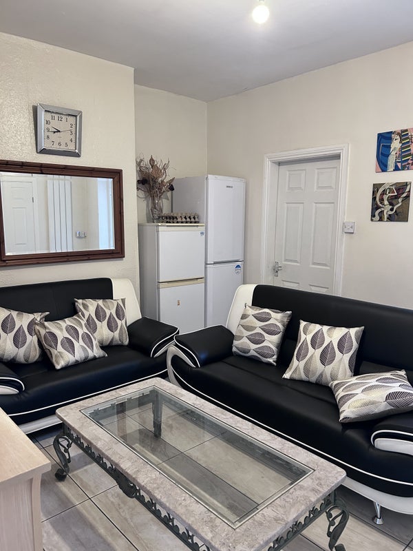 Room Gateley Road in Sandwell