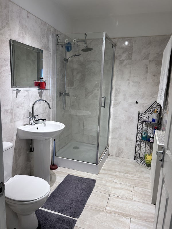 Room Gateley Road in Sandwell