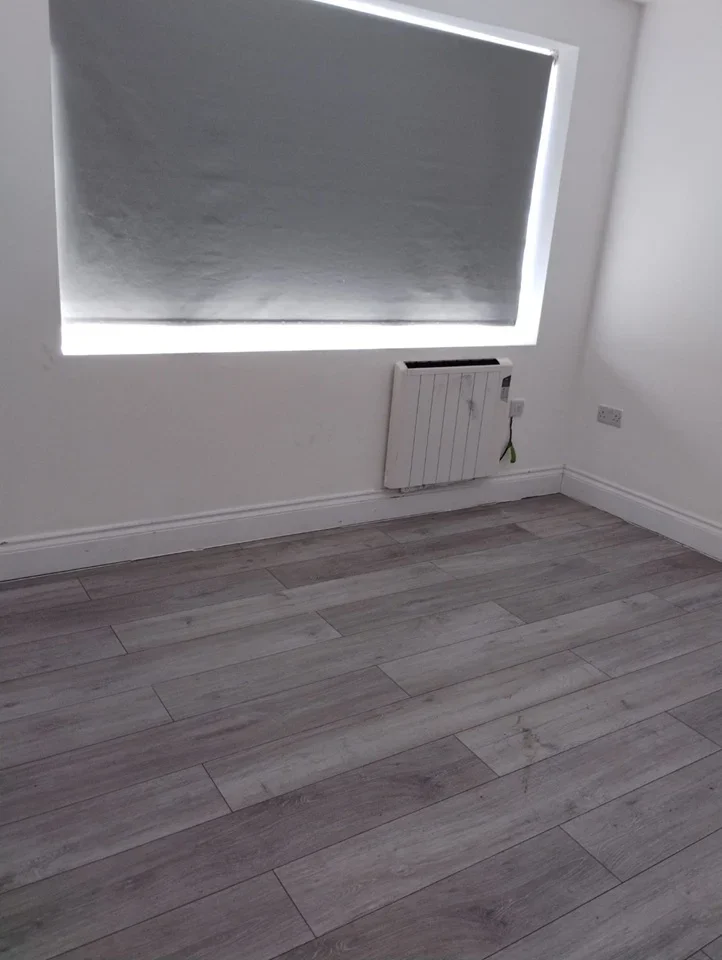 Room Cheshire Close in Greater London