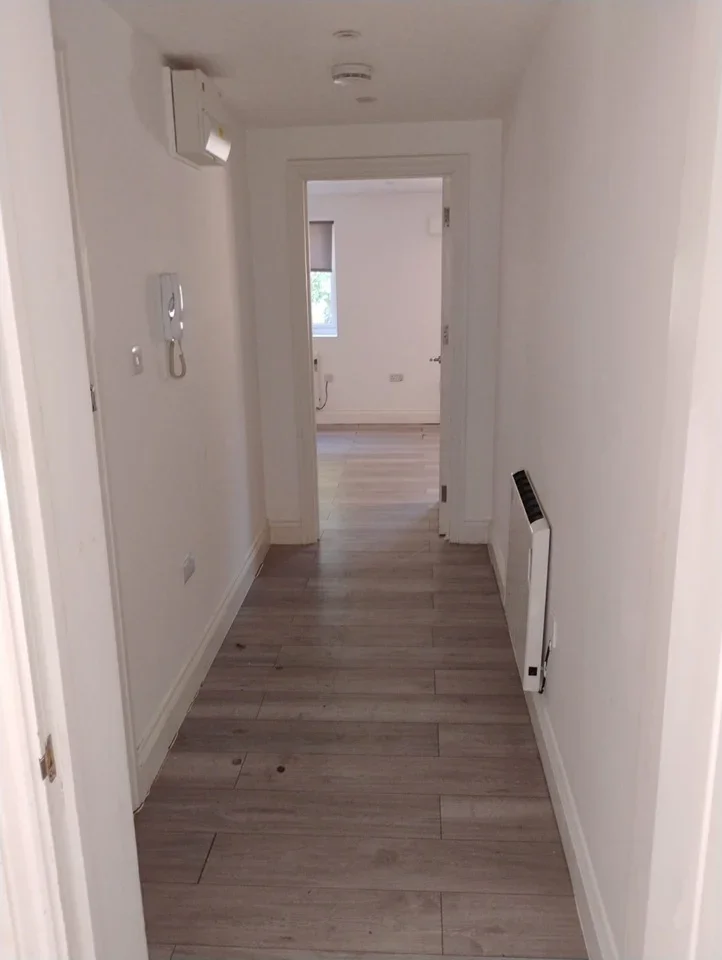 Room Cheshire Close in Greater London
