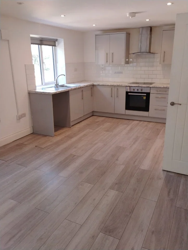Room Cheshire Close in Greater London