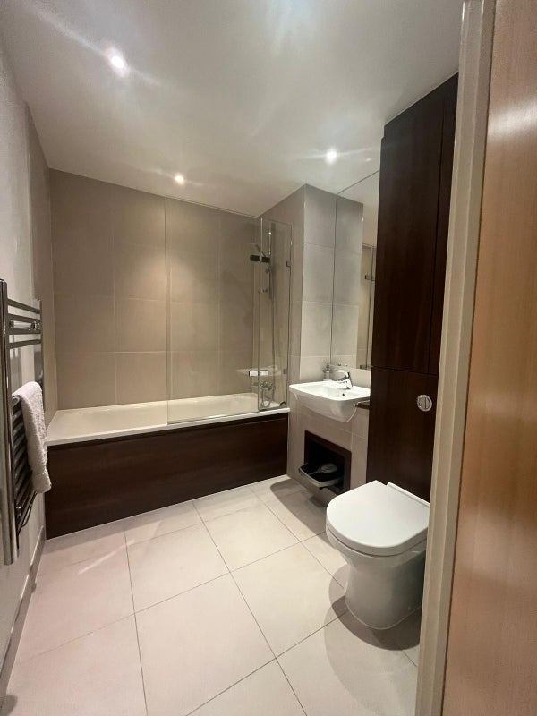 Room Saffron Square in Greater London