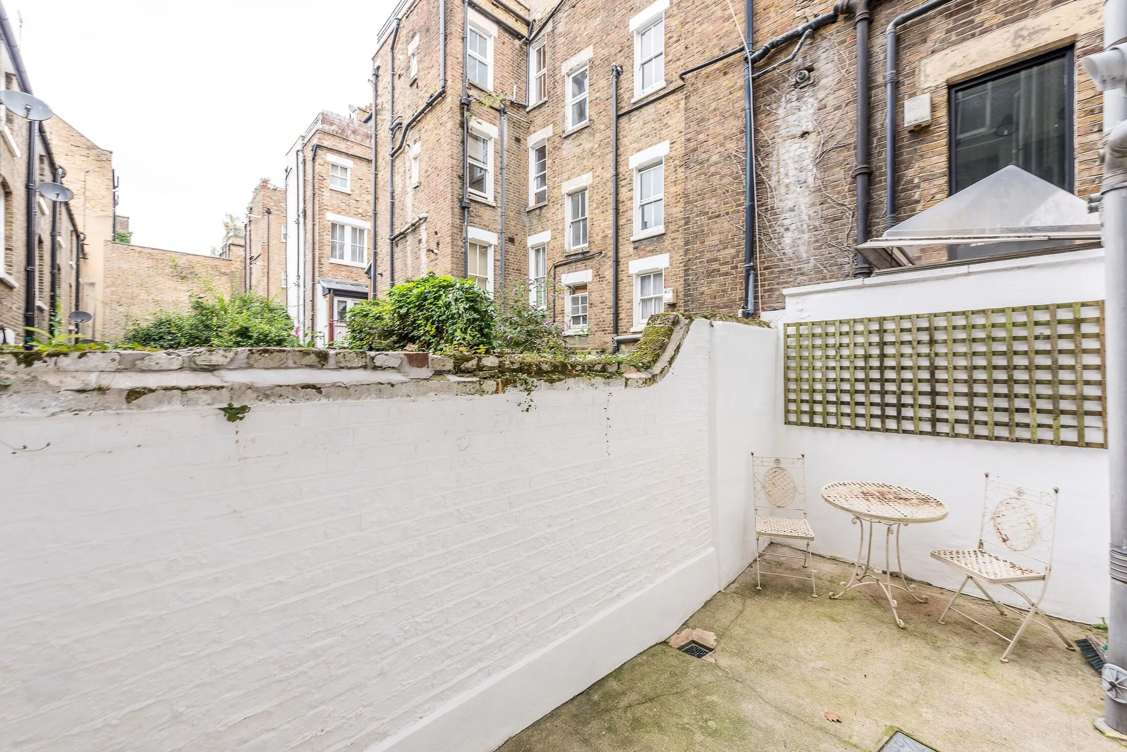 Flat Ranston Street in City of Westminster