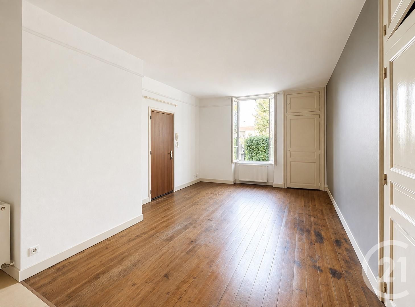 Appartement Rue de la Gare à Puy-Guillaume