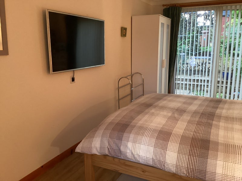 Room Mortonhall Park Way in City of Edinburgh