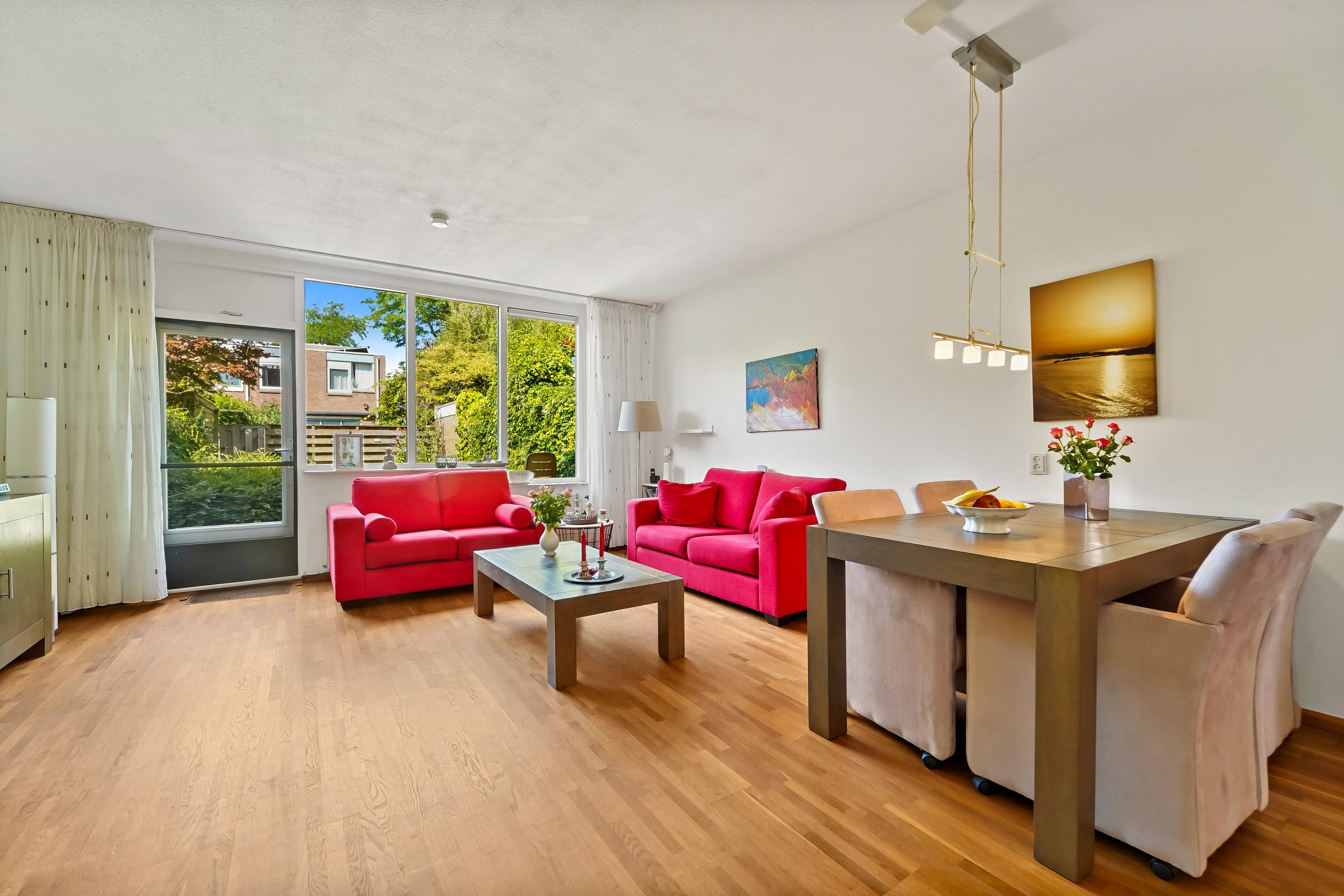 Tussenwoning te koop: Waterhoenstraat 11, Delft