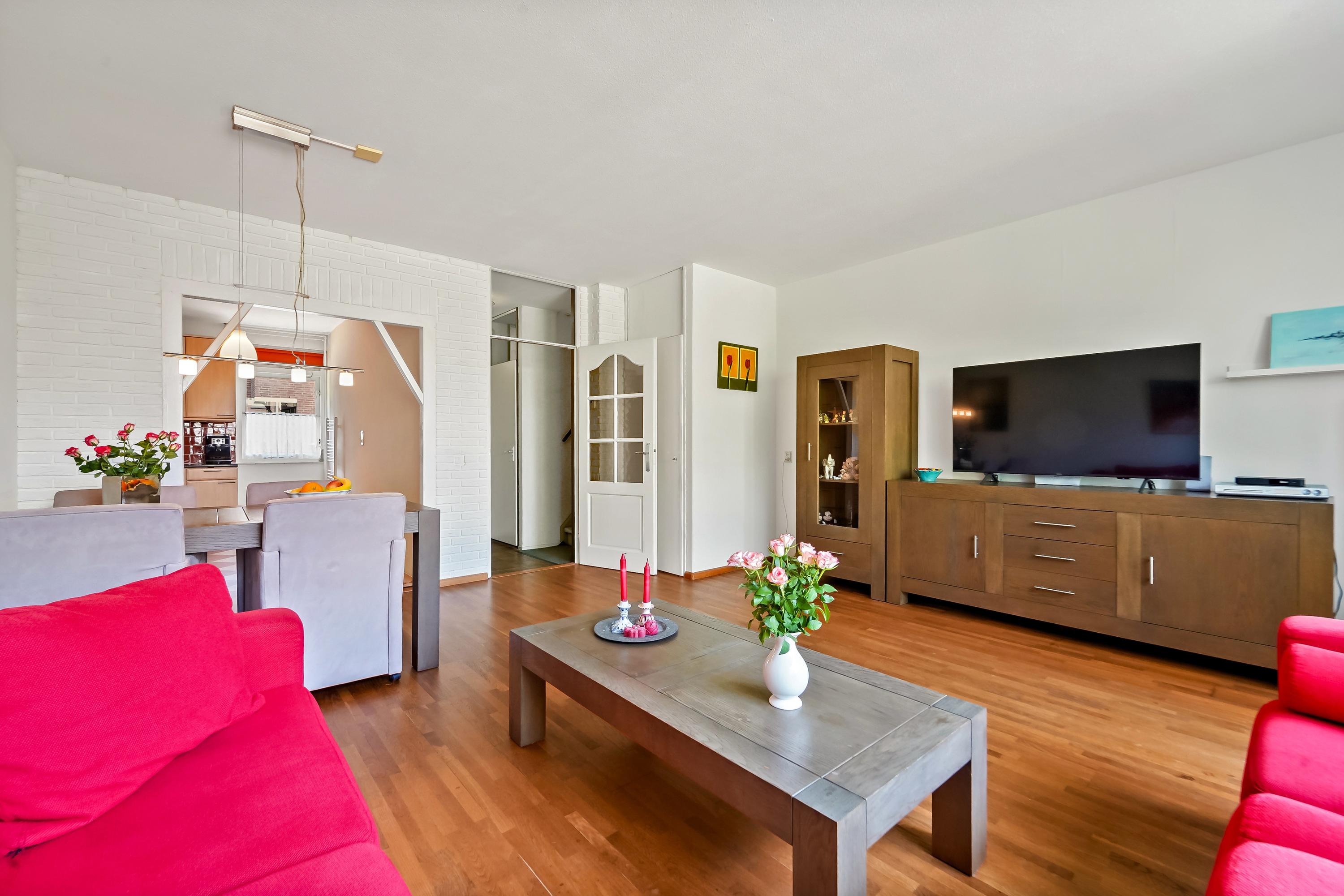 Tussenwoning te koop: Waterhoenstraat 11, Delft