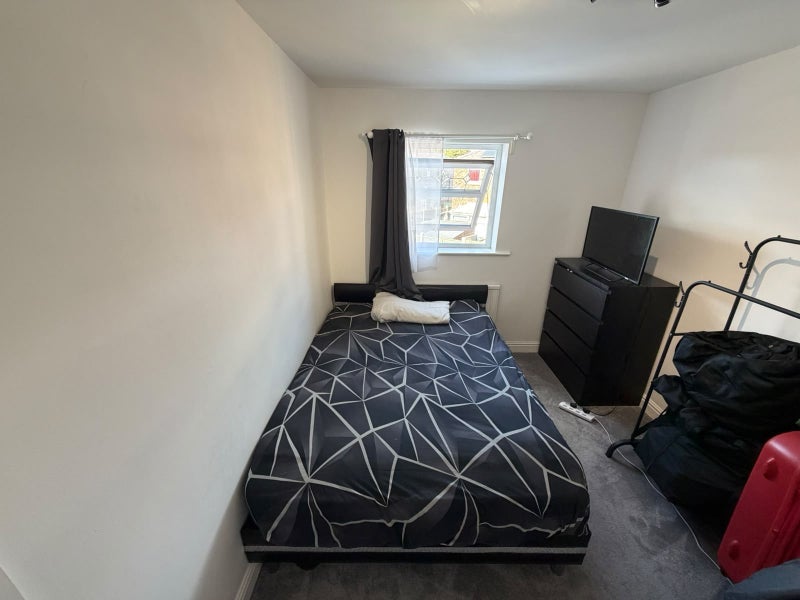 Room Jubilee Crescent in St Helens