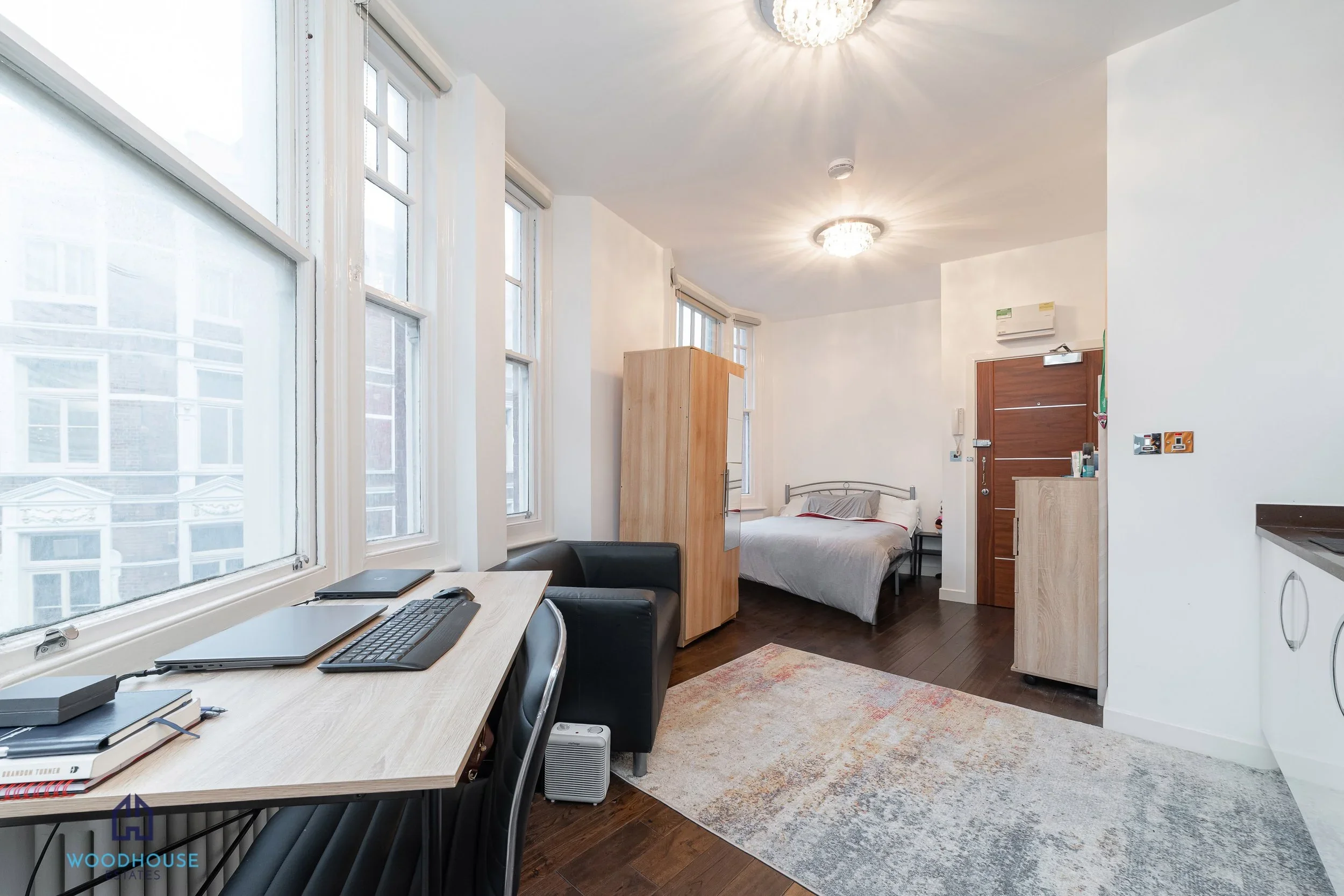 Flat Bishopsgate in City of London