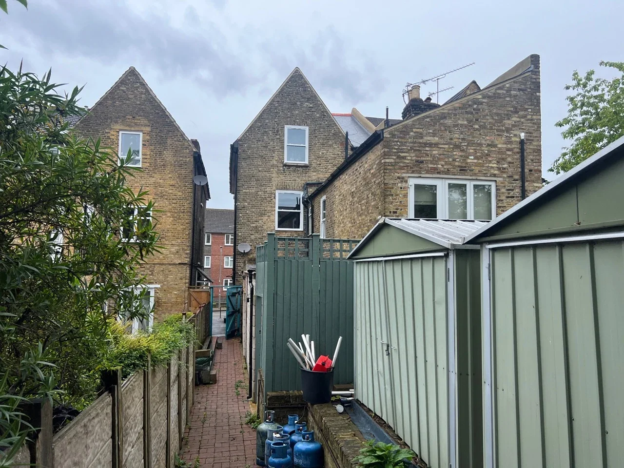 Room St. Ann's Hill in Greater London