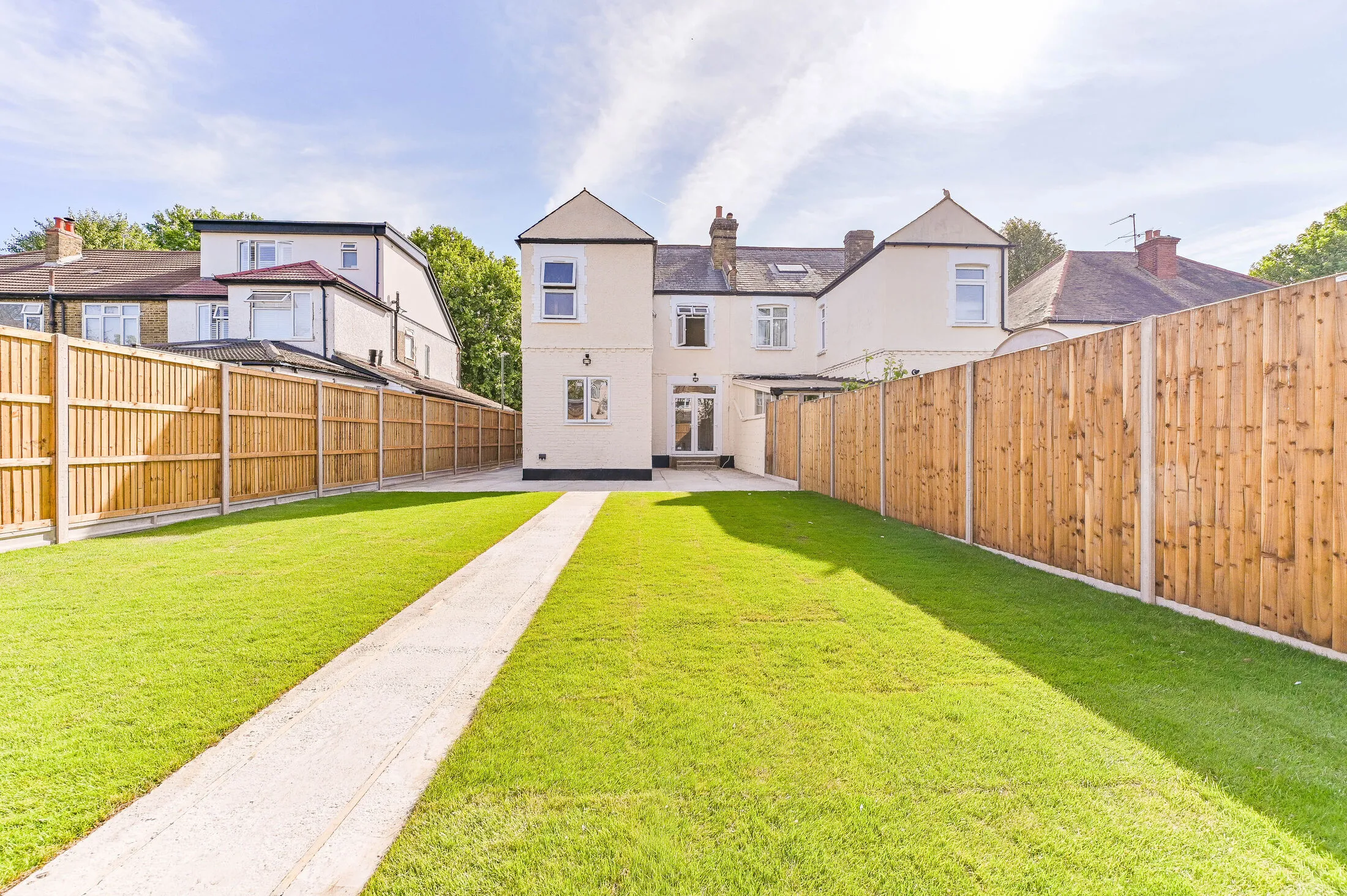House St James Avenue in Greater London