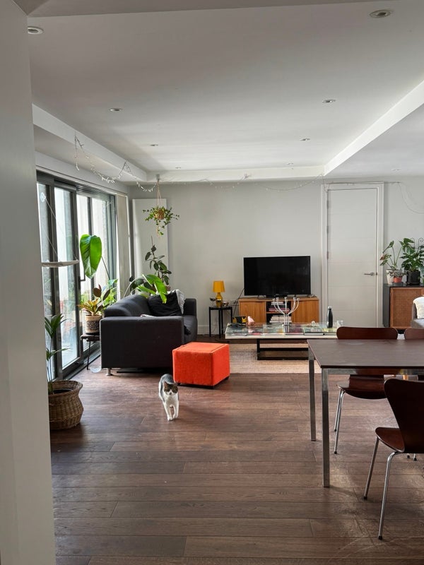 Room Aden Grove in Greater London