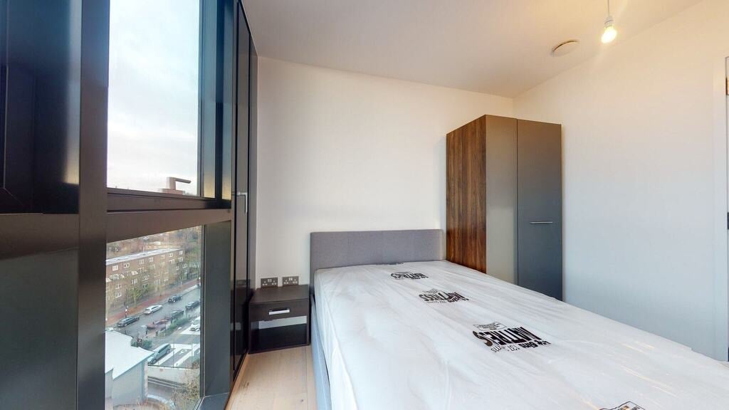 Flat Highgate Hill in Greater London