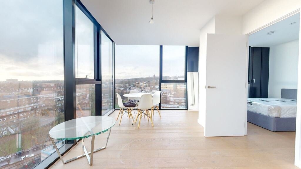 Flat Highgate Hill in Greater London