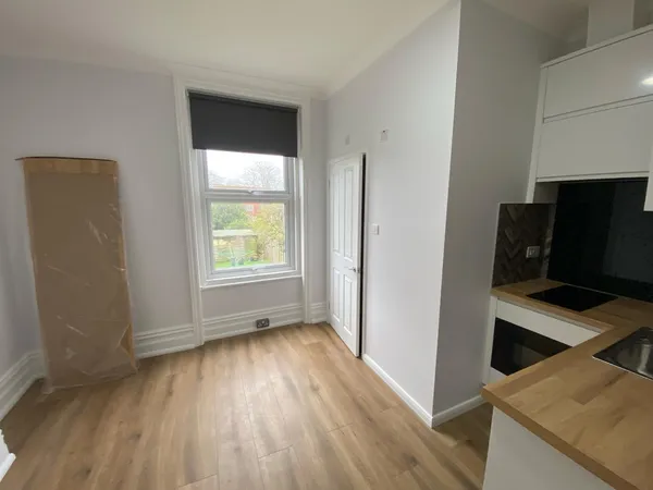 Flat Bower Mount Road in Maidstone