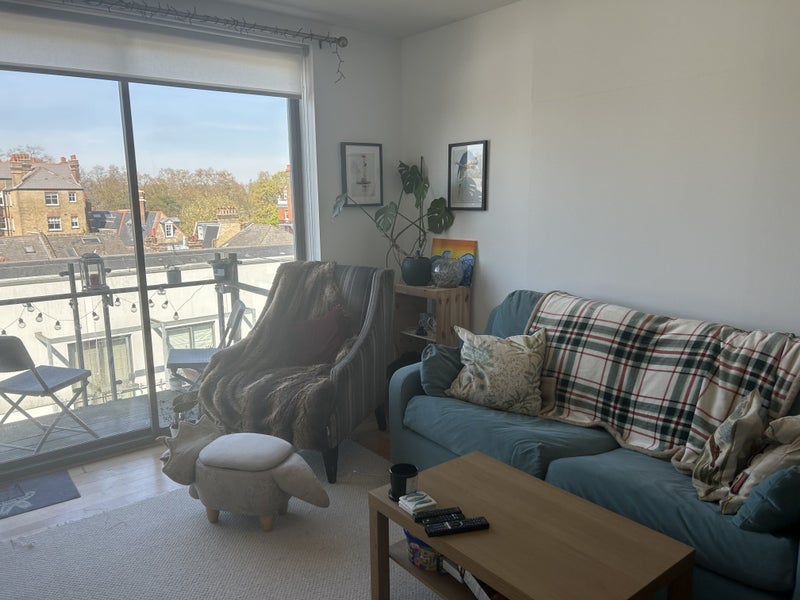 Room Warriner Gardens in Greater London