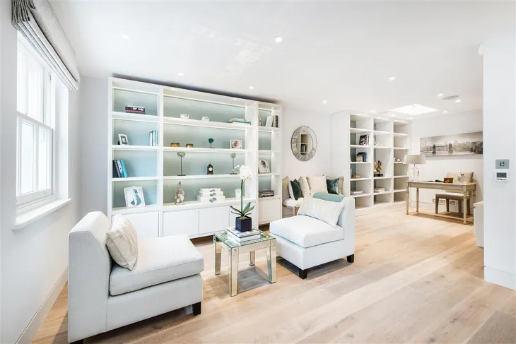House Pavilion Road in Greater London