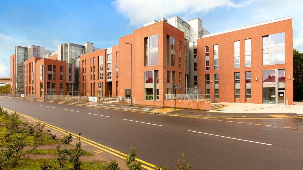 Flat Edgbaston Park Road in Birmingham