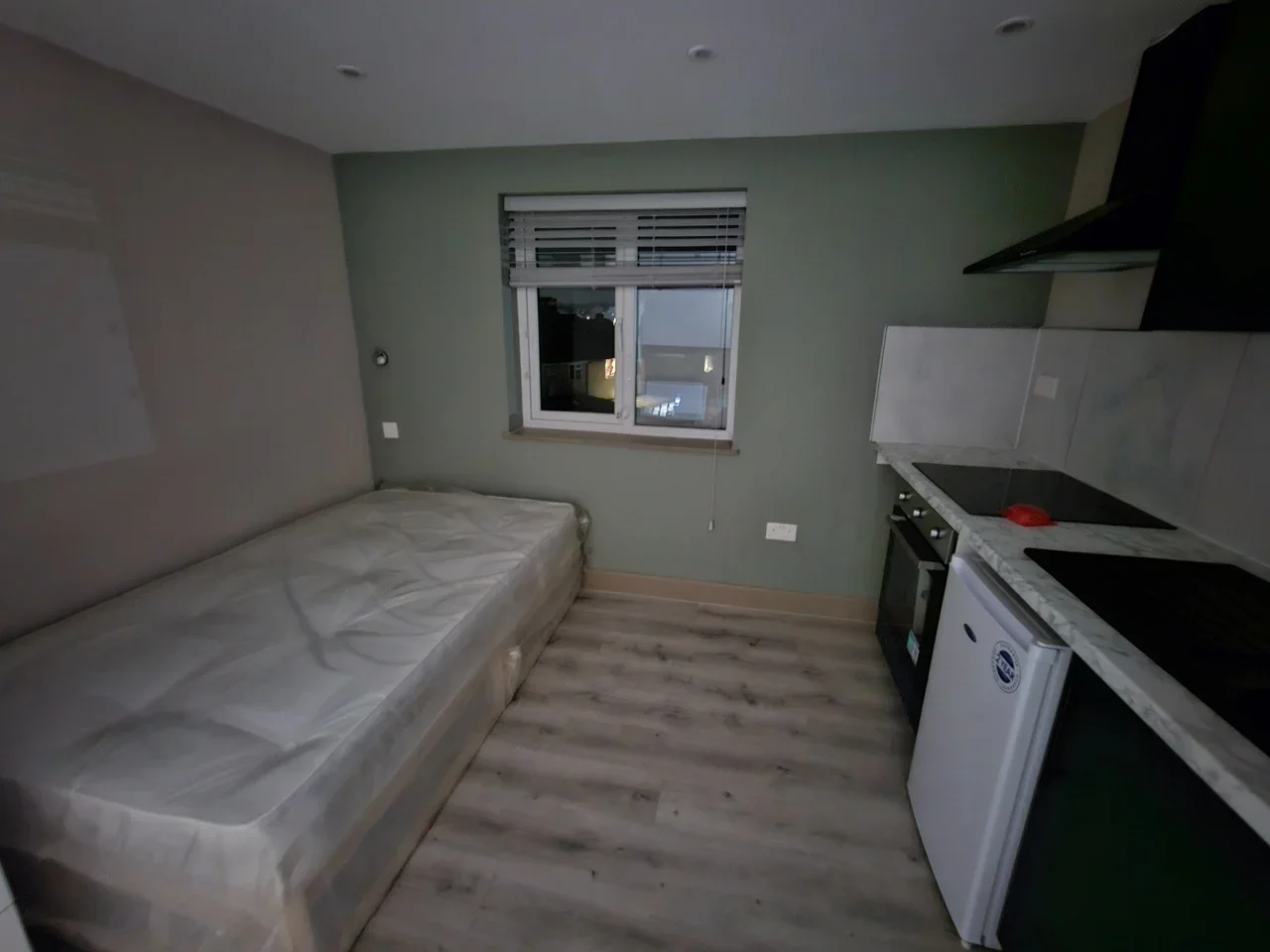 Flat Cleeve Road in Mole Valley