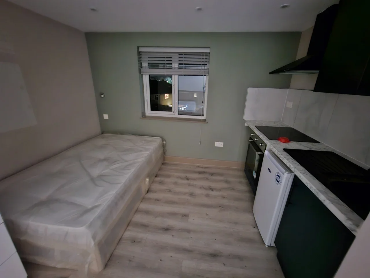 Flat Cleeve Road in Mole Valley