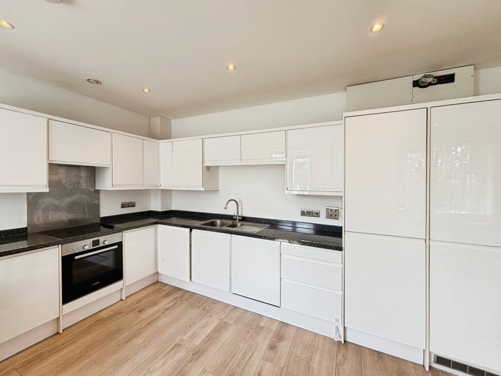 Flat Middle Gordon Road in Surrey Heath