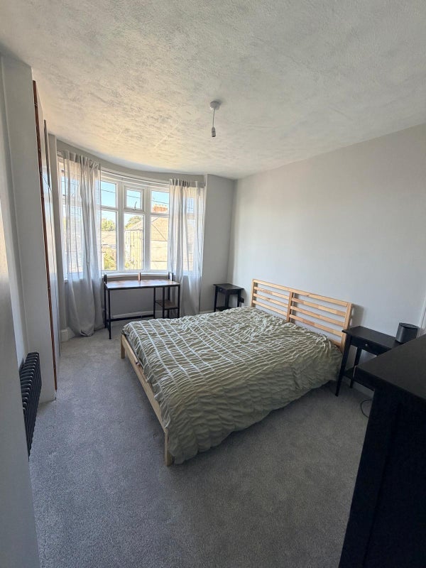Room Wentloog Road in Cardiff