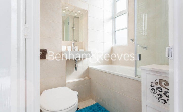 Flat Sloane Avenue in Greater London