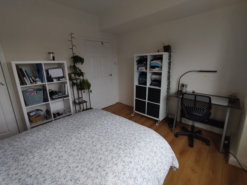 Room Lowther Terrace in Glasgow