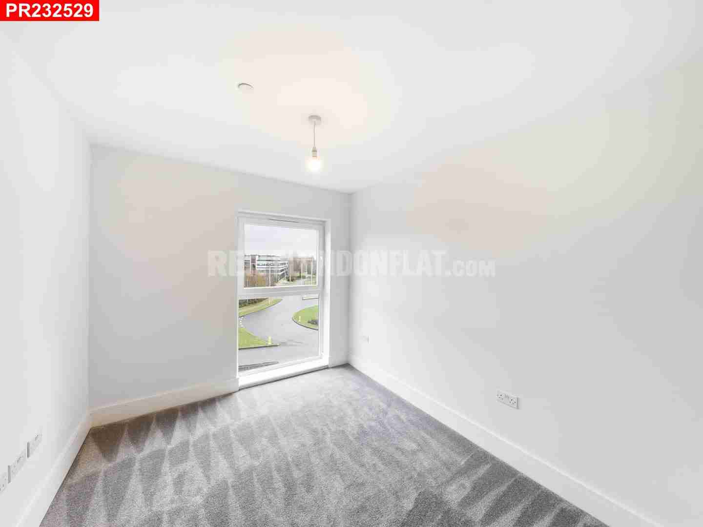 Flat Fairhaven Drive in Reading
