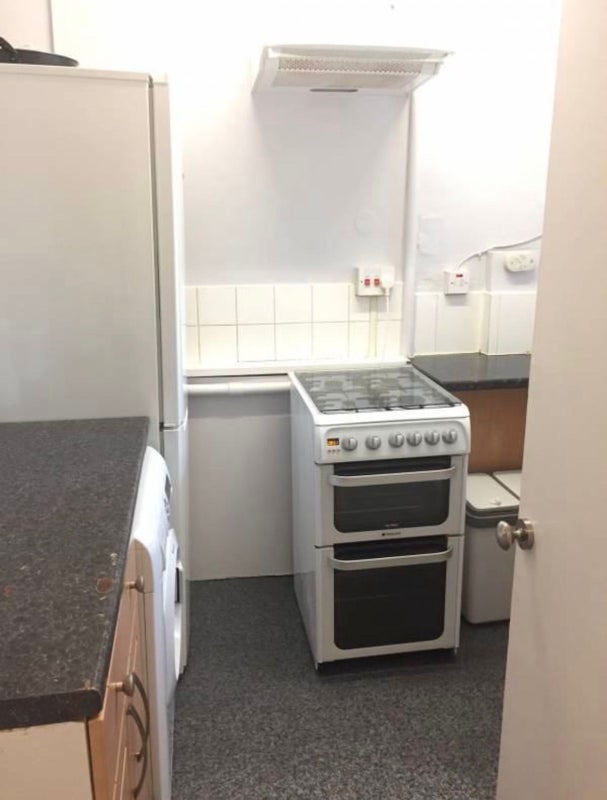 Room Clayton Street in Greater London