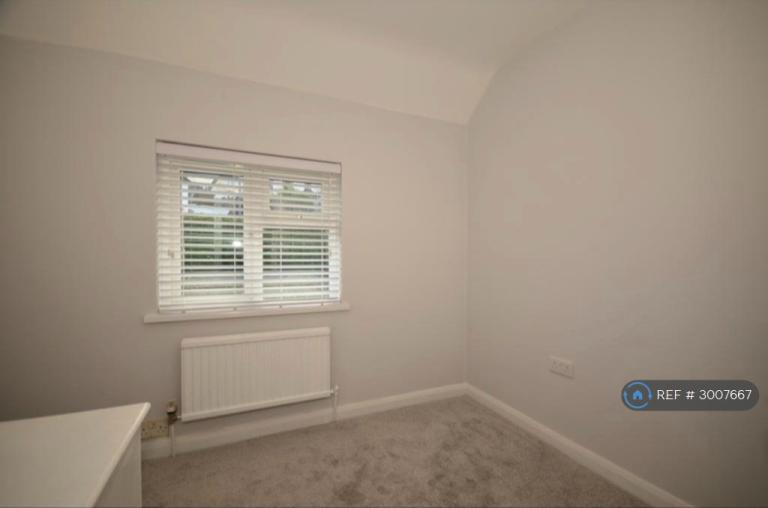 Room Denton Drive in Brighton