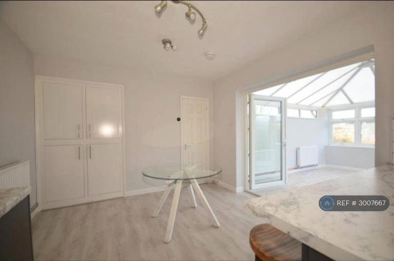 Room Denton Drive in Brighton