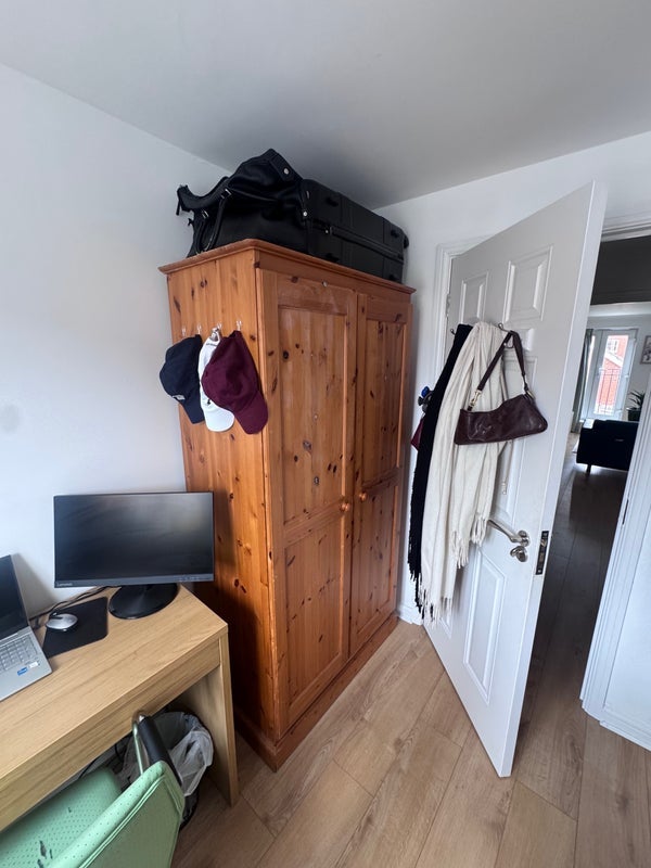 Room Beatrix Place in Bristol