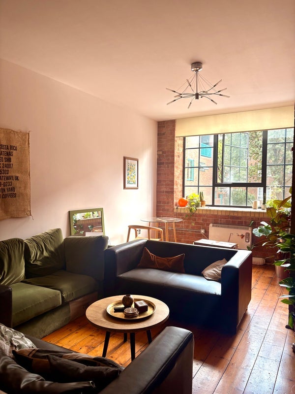 Room Back Church Lane in Greater London