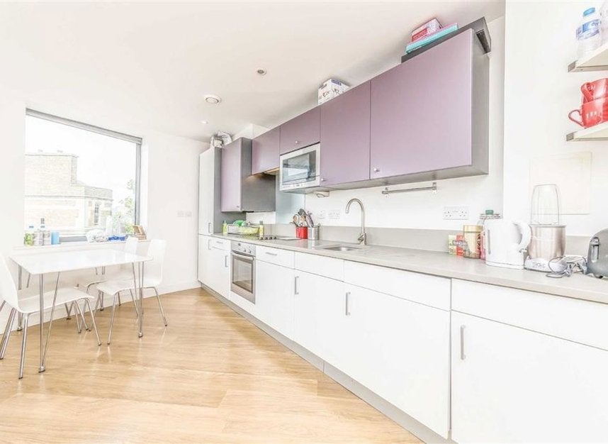 Flat Jamaica Road in Greater London