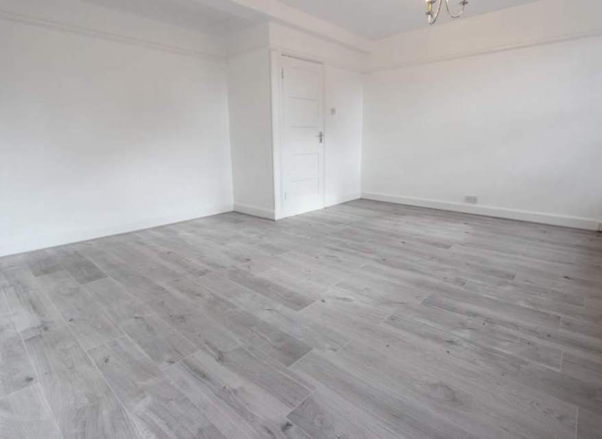Flat Onslow Road in London