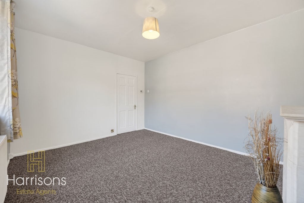 Flat Eskdale Grove in Farnworth