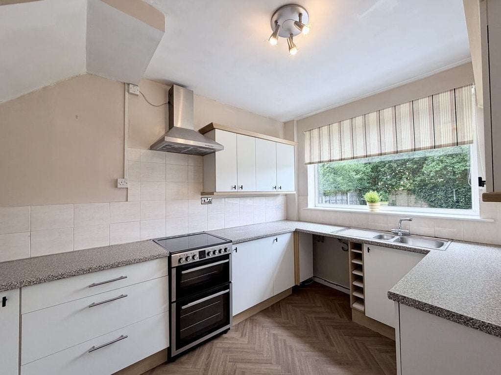 Flat Eskdale Grove in Farnworth