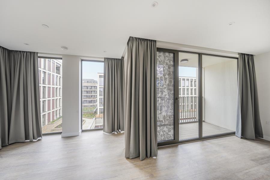 Flat Devonshire Avenue in Woking
