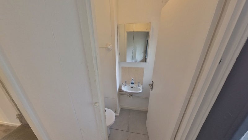 Room York Road in Greater London