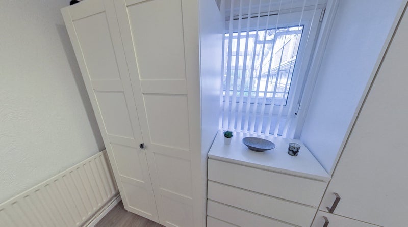 Room York Road in Greater London