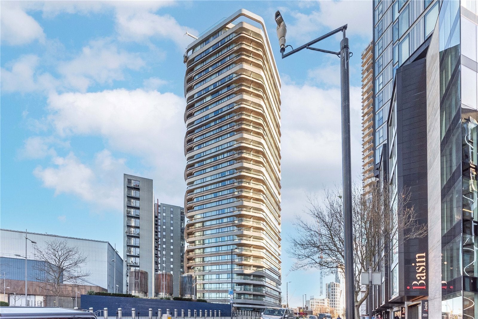 Flat City Road in Greater London
