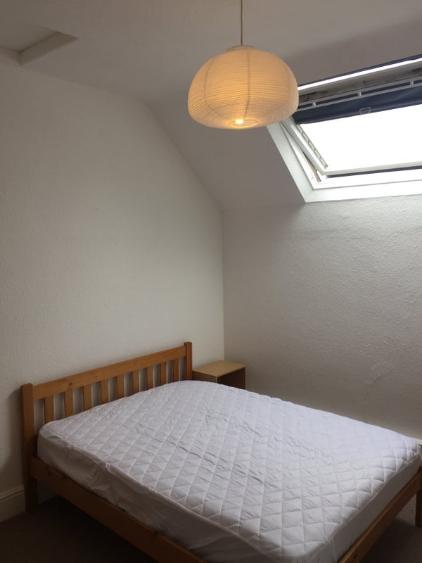 Room Magdala Road in Nottingham