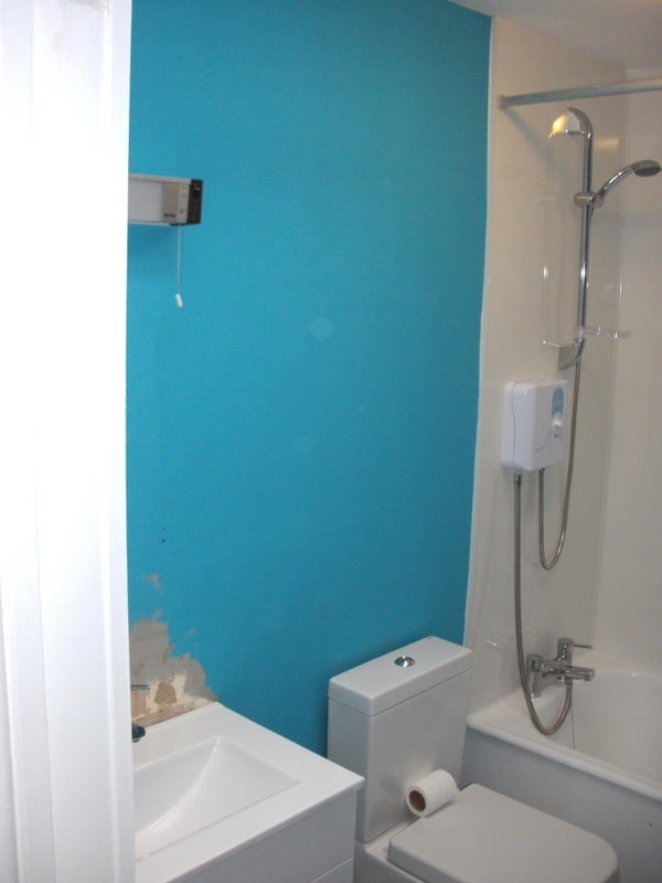 Room Magdala Road in Nottingham