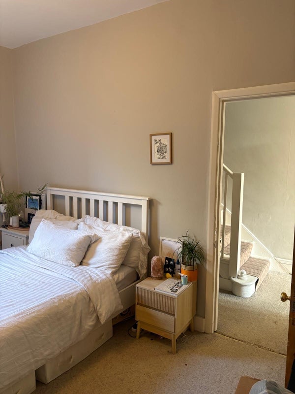 Room Ada Road in Greater London