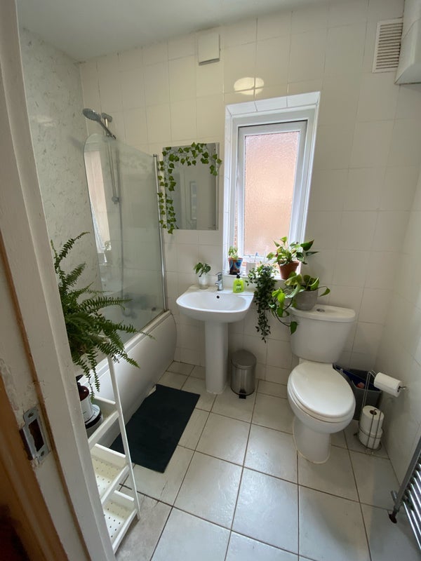 Room Brockley Road in Greater London