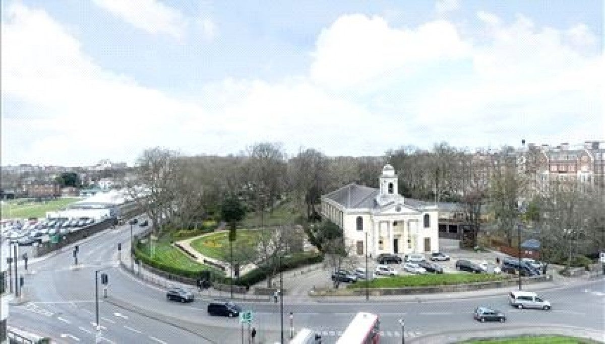 Flat Park Road in City of Westminster