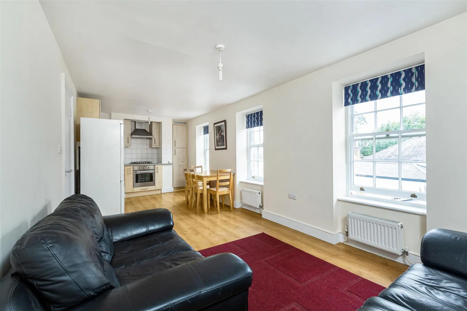 Flat Roehampton High Street in Greater London