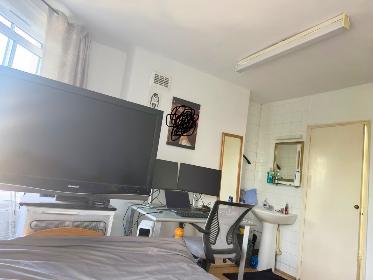 Room East India Dock Road in Greater London